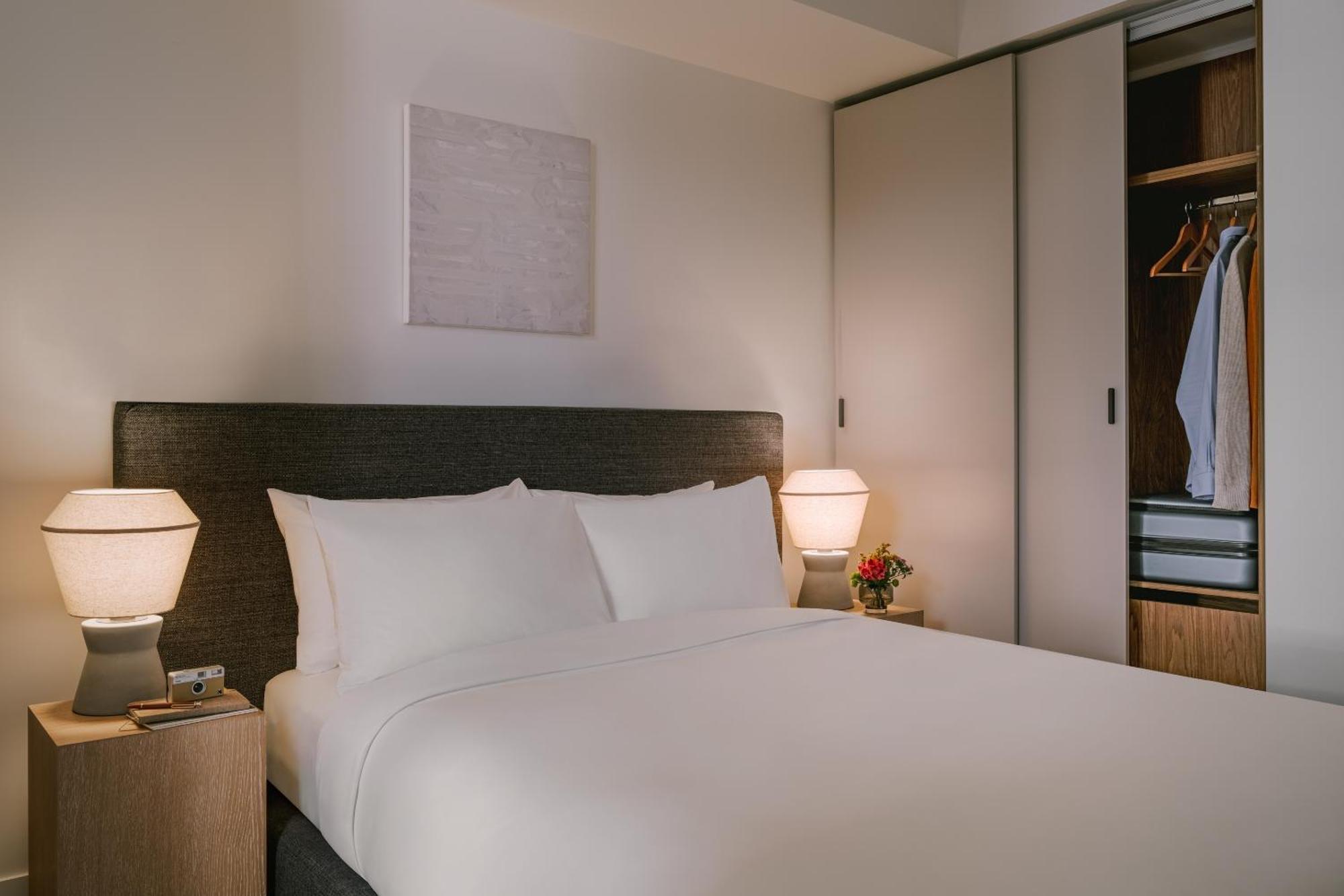 Sonder Apollon Aparthotel Montreal Exterior photo