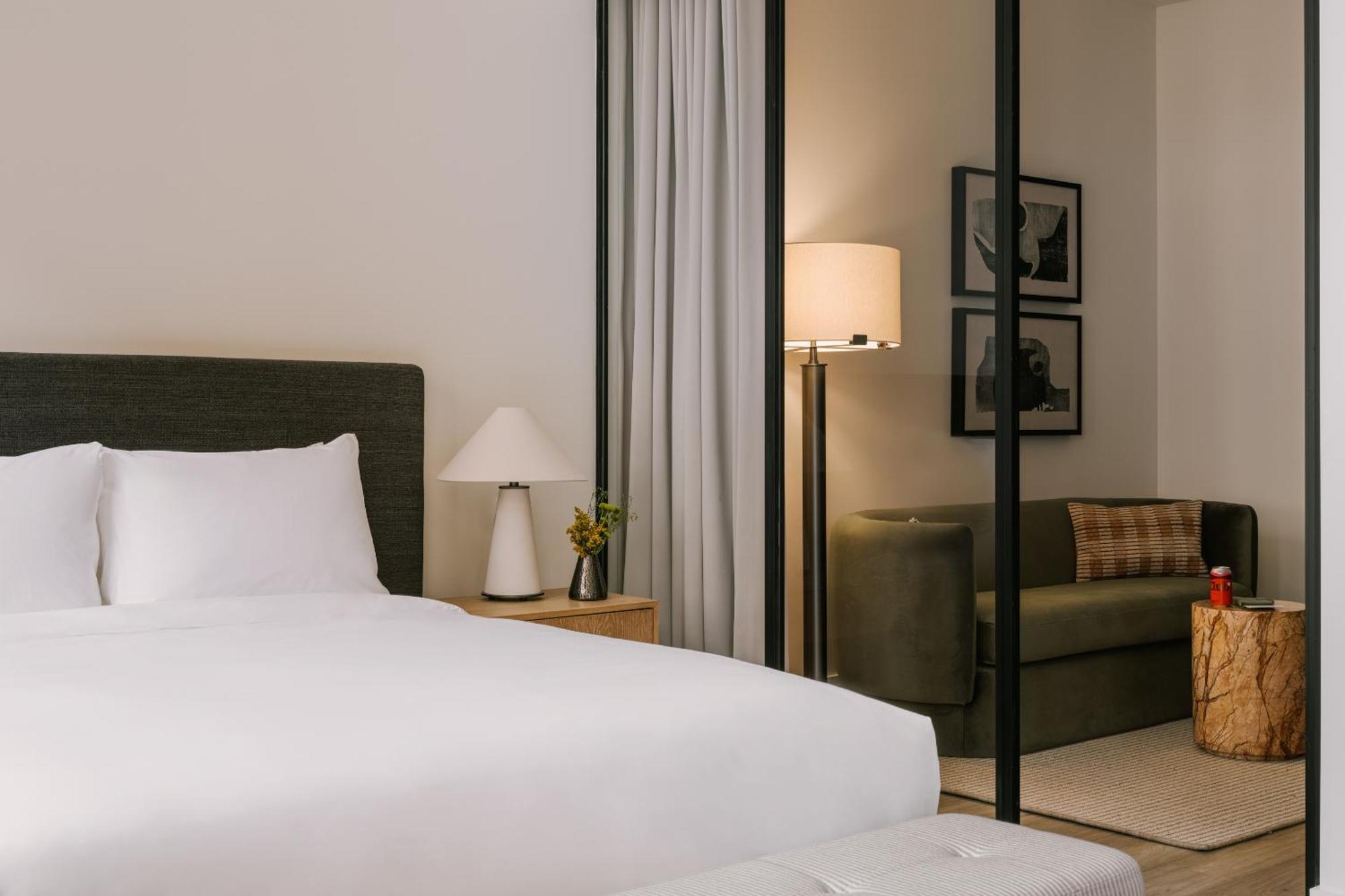 Sonder Apollon Aparthotel Montreal Exterior photo