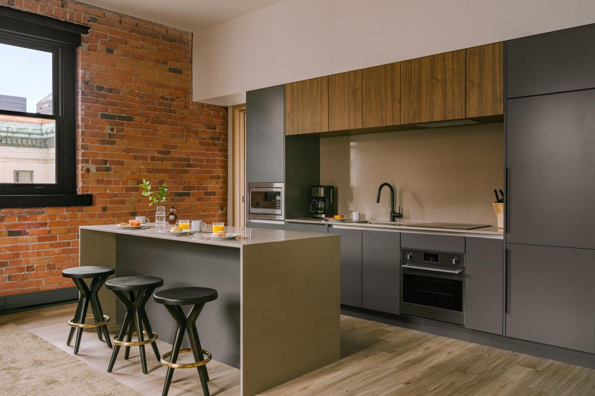 Sonder Apollon Aparthotel Montreal Exterior photo