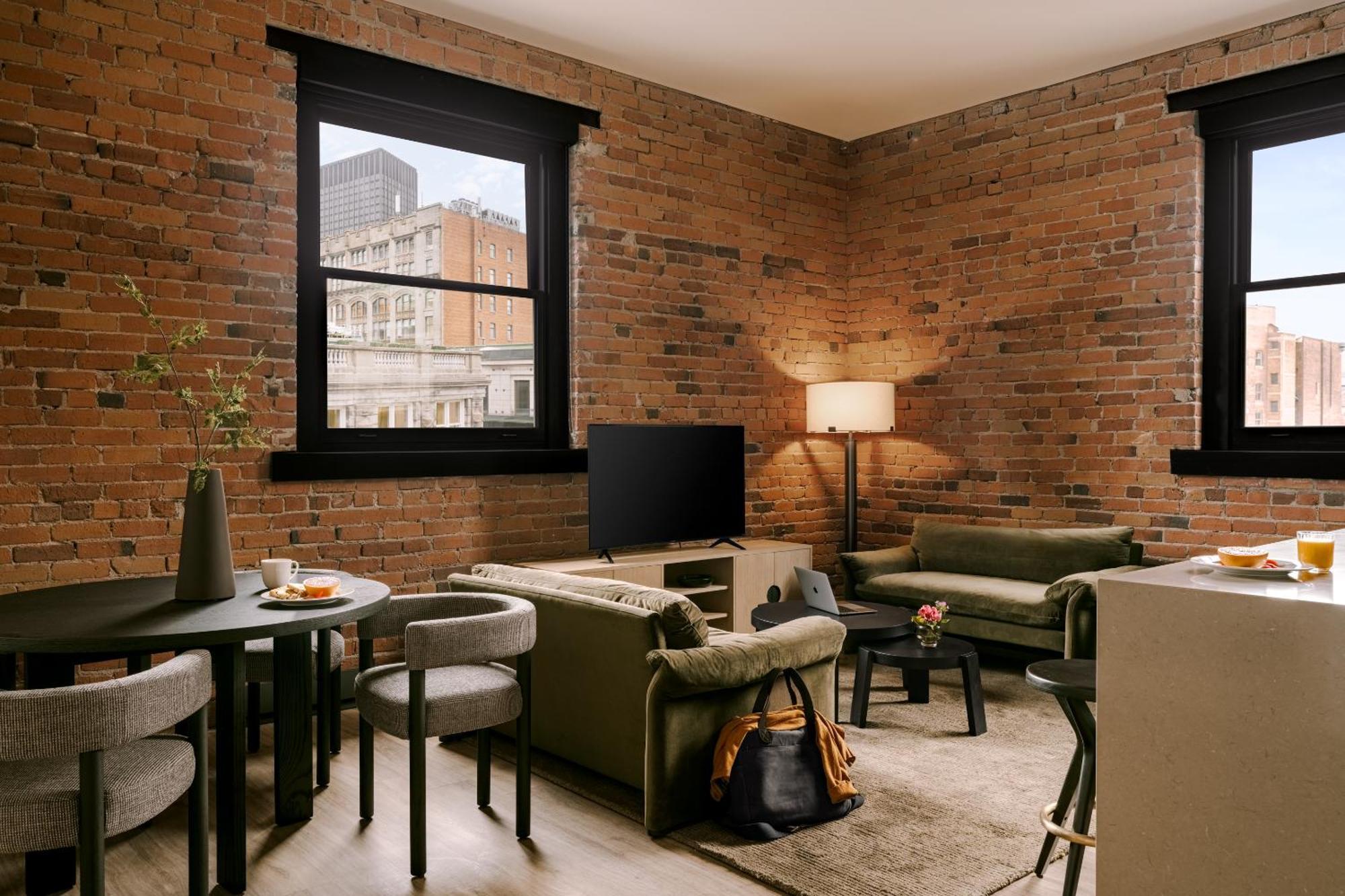 Sonder Apollon Aparthotel Montreal Room photo