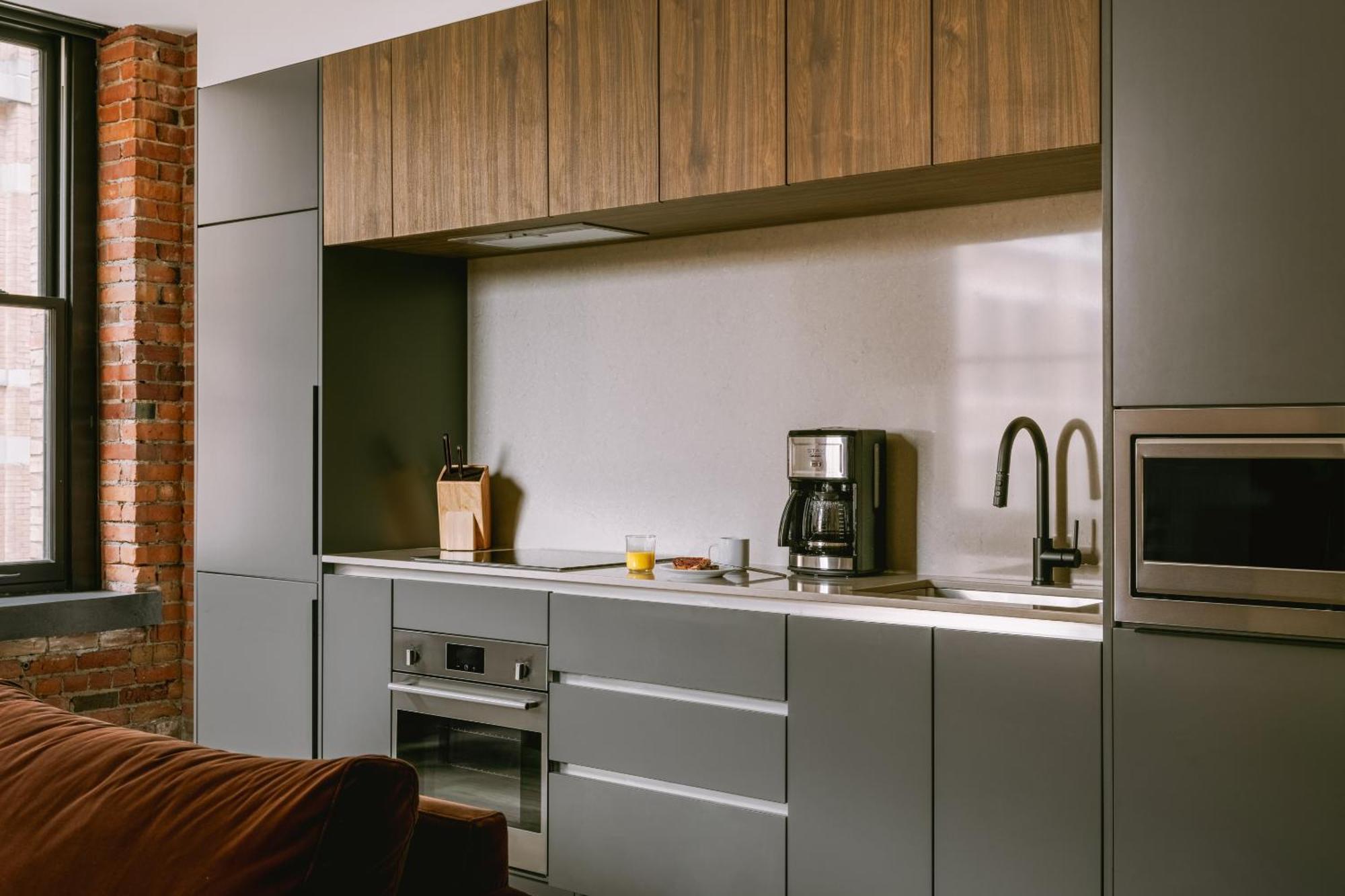 Sonder Apollon Aparthotel Montreal Room photo