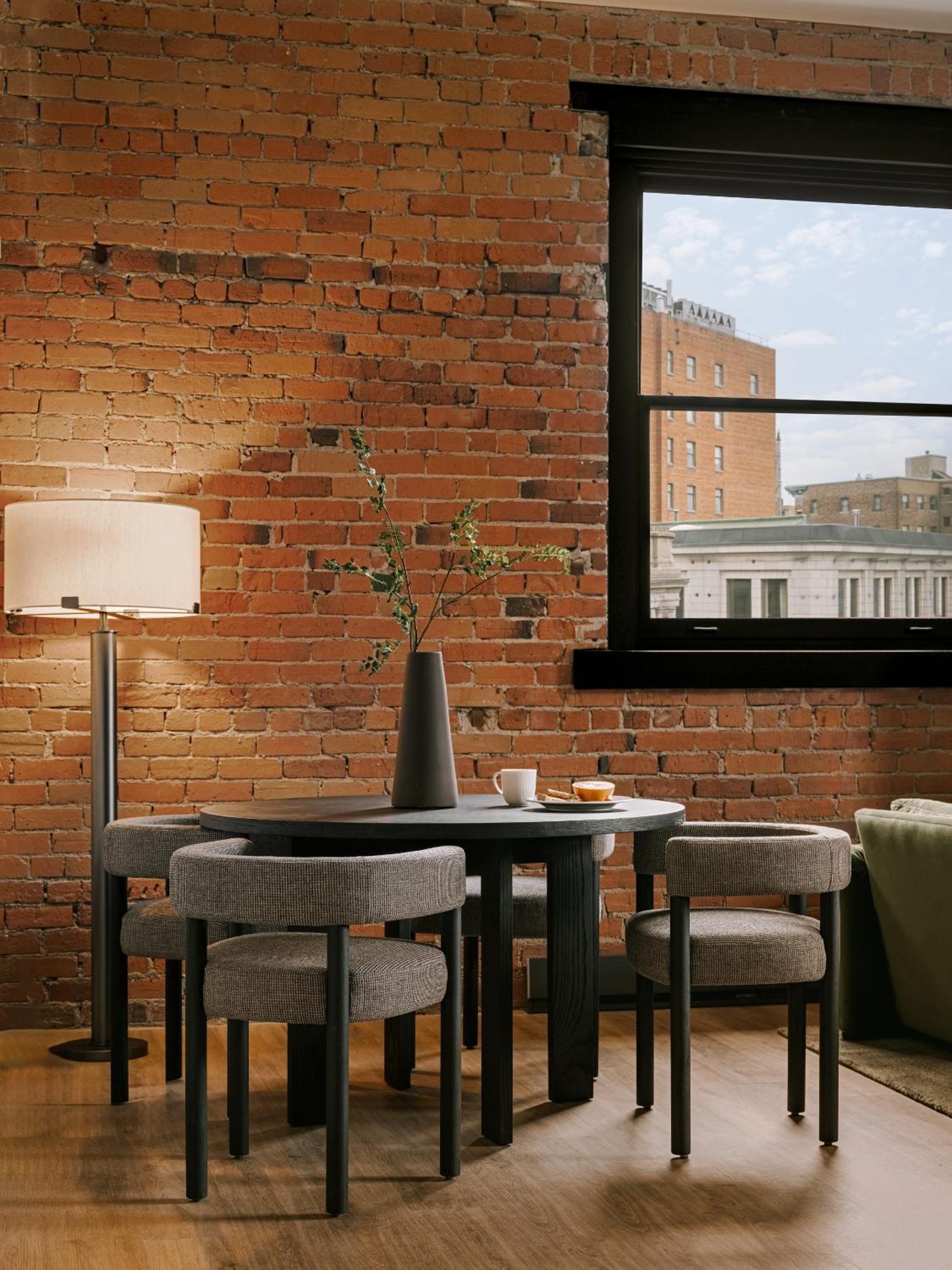 Sonder Apollon Aparthotel Montreal Room photo