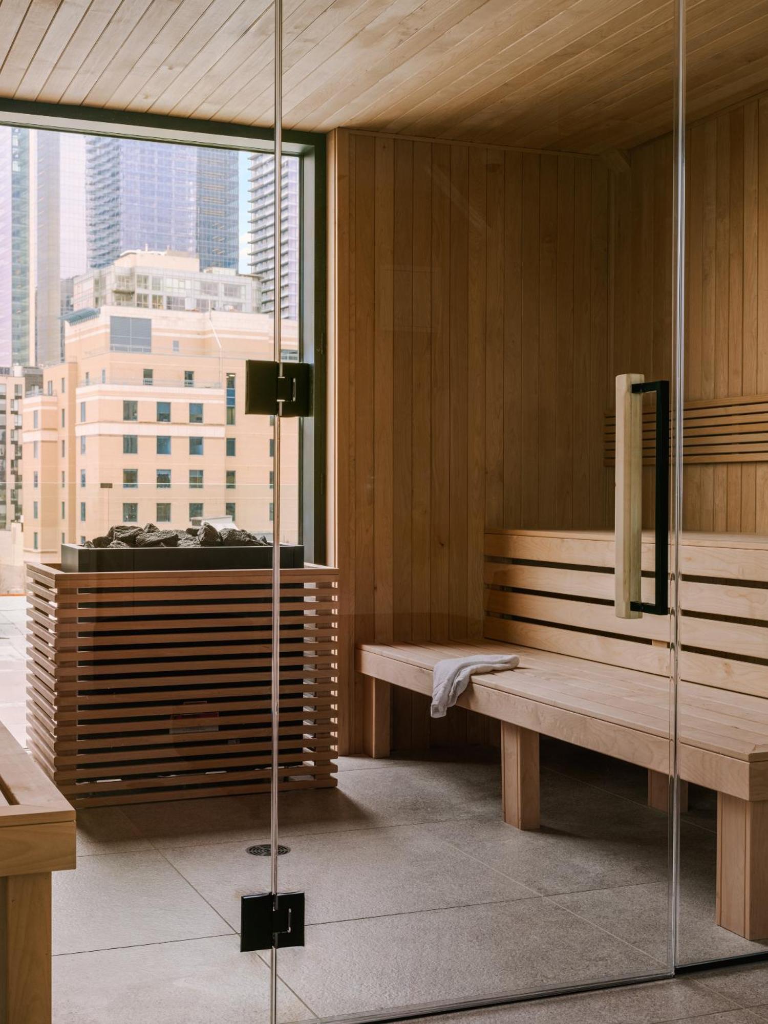 Sonder Apollon Aparthotel Montreal Exterior photo